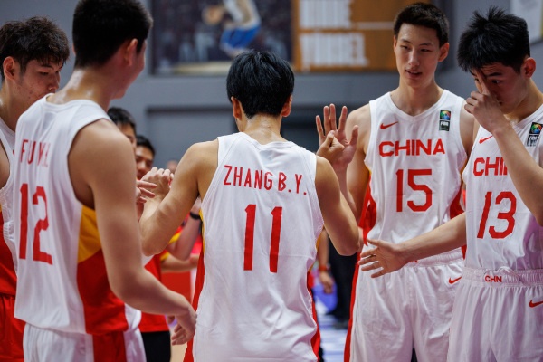 大爆冷！中國(guó)U17男籃73-70逆轉(zhuǎn)世界第二法國(guó)男籃取得首勝！